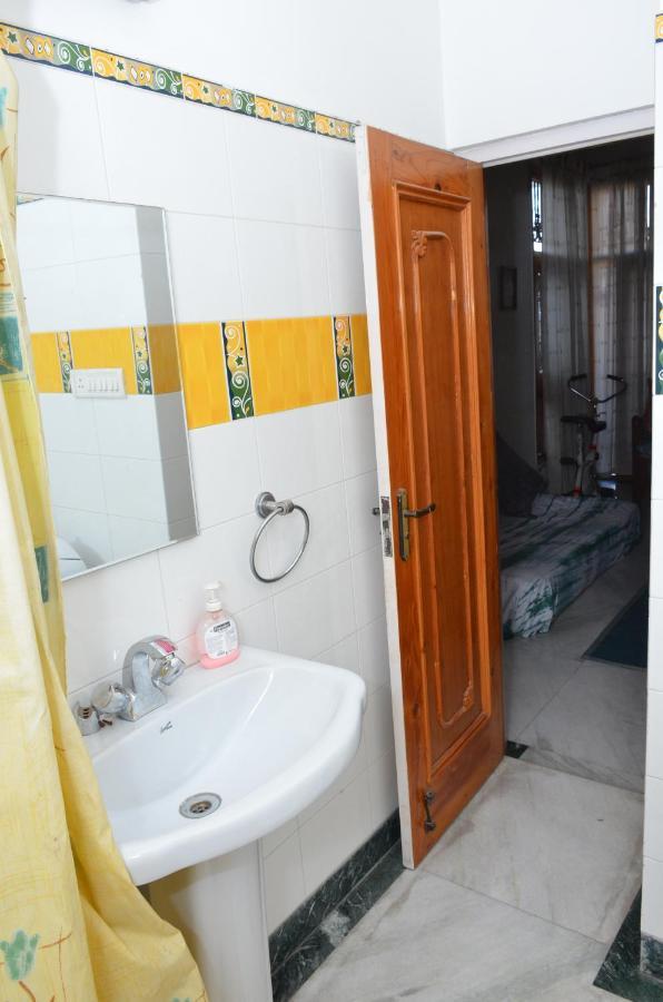 Sandy'S Homestay 잠무 외부 사진